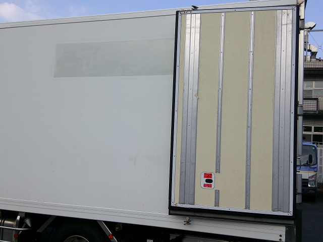 H27 いすゞフォワード 増トン冷凍車4列ジョロダー格納PG