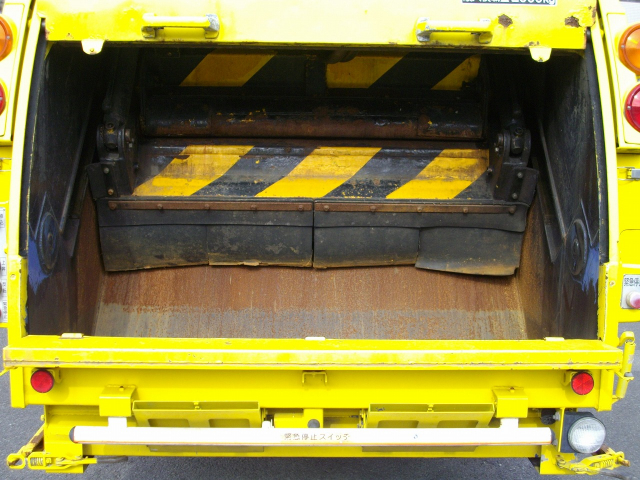 H23 いすゞ エルフ 2トンプレス式塵芥車4.2立米