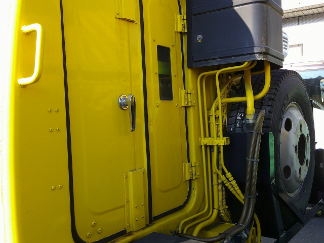 H23 いすゞ エルフ 2トンプレス式塵芥車4.2立米