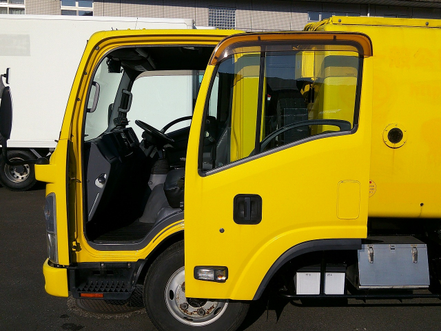 H23 いすゞ エルフ 2トンプレス式塵芥車4.2立米