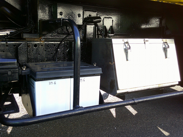 H23 いすゞ エルフ 2トンプレス式塵芥車4.2立米