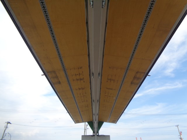 R2 トレクス製 3軸ウイングセミトレーラー リフトアクスル付