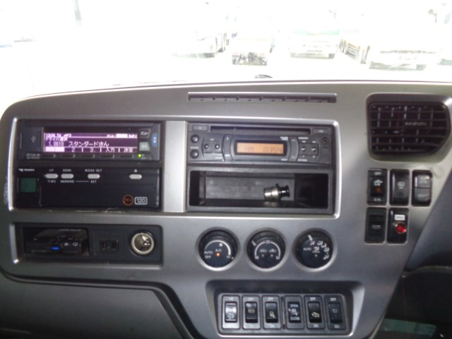 H29 UDトラックス トレクス製増々トンアルミウイング