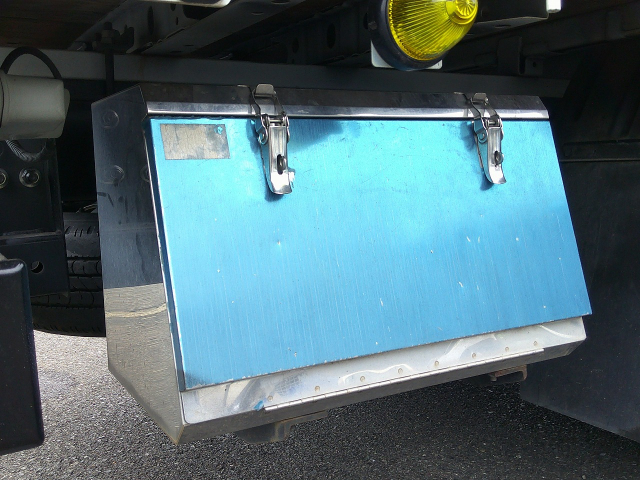 R4 日野 デュトロ 3t セミロング平ボディ