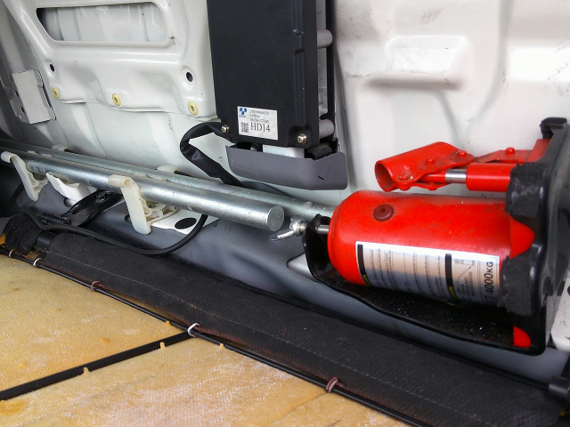 R4 日野 デュトロ 3t セミロング平ボディ