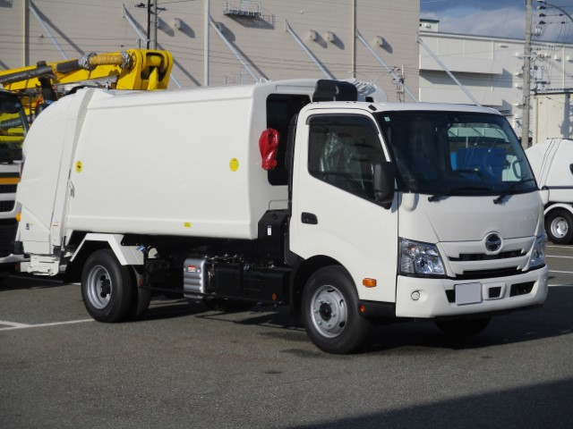 R8¡¡ÆüÌî¥Ç¥å¥È¥í¡¡¥×¥ì¥¹¼°¿Ð³©¼Ö8.3Î©ÊÆ¡¡Ì¤»ÈÍѼÖ